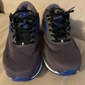 Brooks tennis shoes walking Men's Addiction 14 Running Shoes Size 9.5 medium D